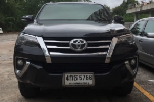 Book taxi from Bangkok to Pattaya SUV Toyota Fortuner